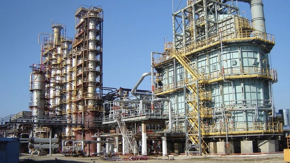 Установки Афипского нефтеперерабатывающего завода